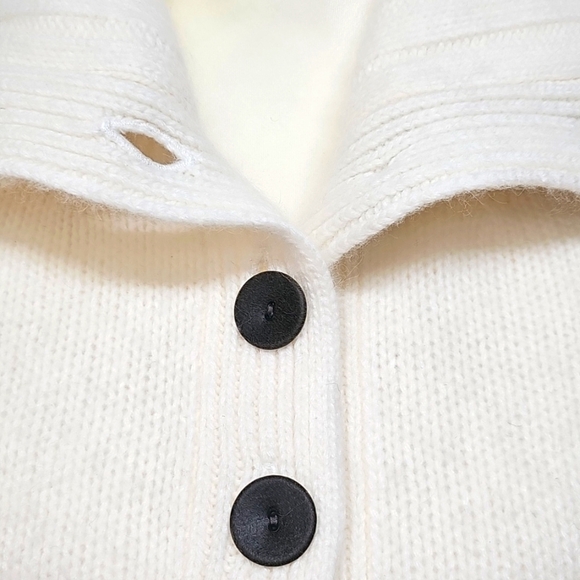 French Connection Cream Button Neck Sweater With Oversized Collar To Turtle Neck - Picture 3 of 10